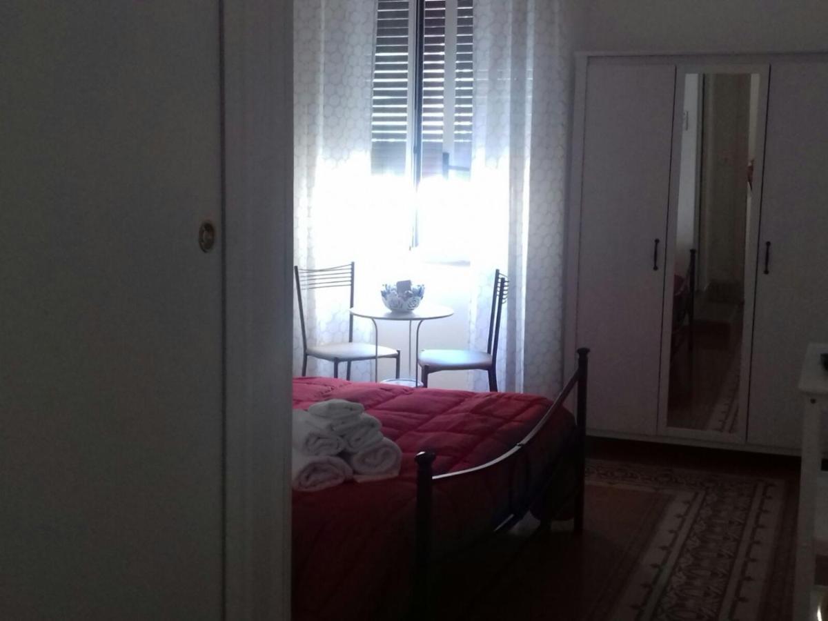 Toledo Street B&B Napoli Bagian luar foto