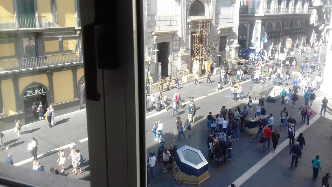 Toledo Street B&B Napoli Bagian luar foto