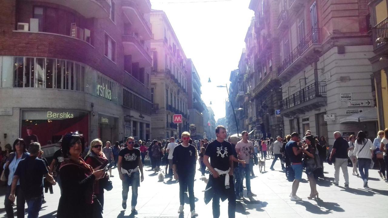 Toledo Street B&B Napoli Bagian luar foto