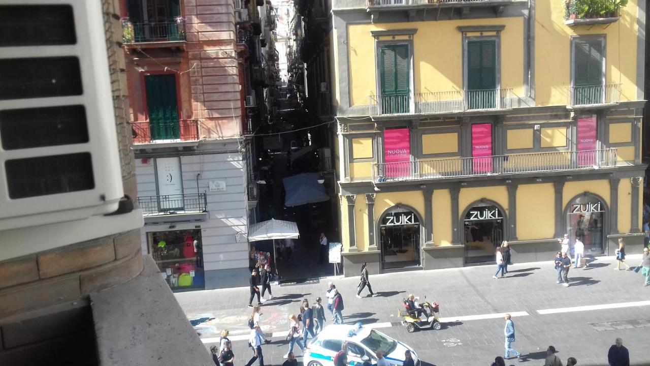 Toledo Street B&B Napoli Bagian luar foto