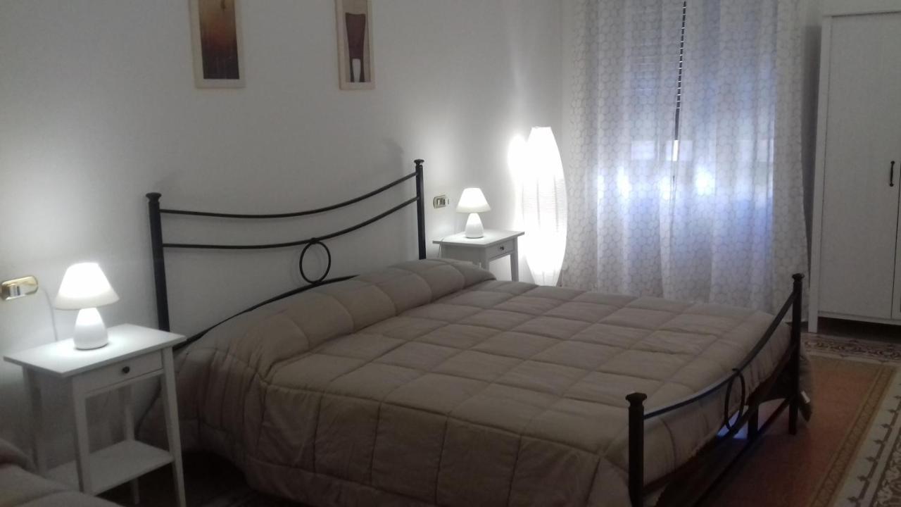 Toledo Street B&B Napoli Bagian luar foto