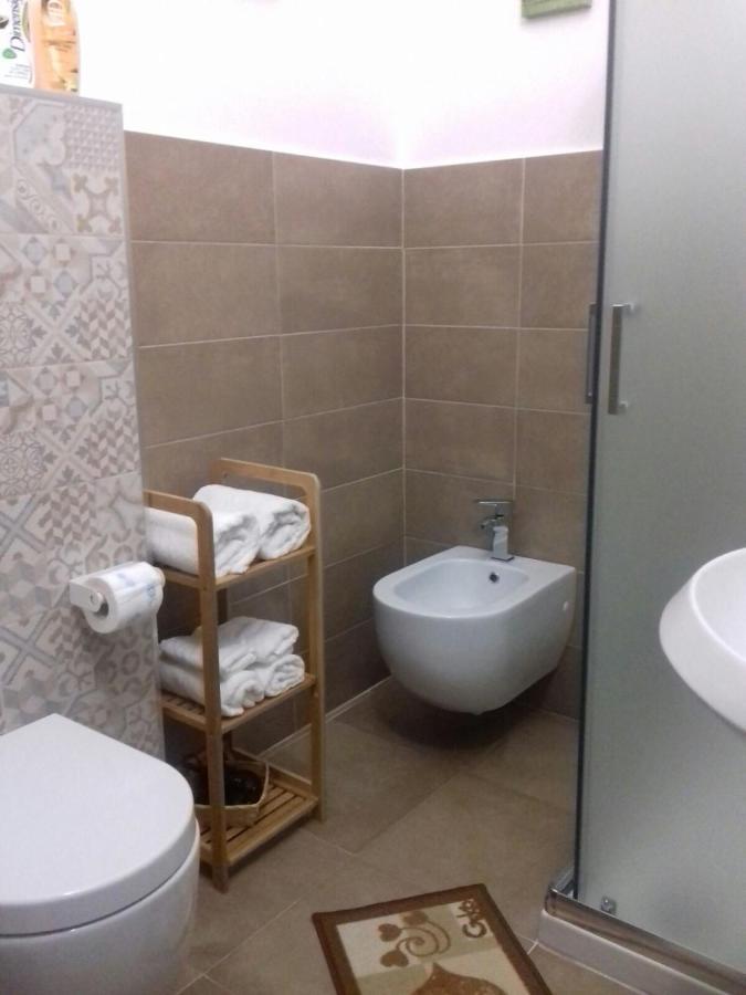 Toledo Street B&B Napoli Bagian luar foto