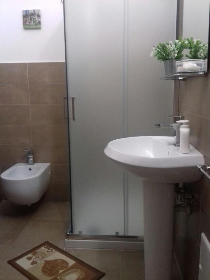 Toledo Street B&B Napoli Bagian luar foto