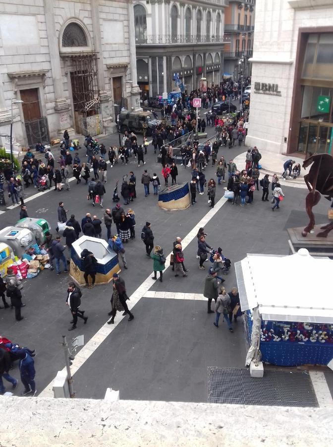 Toledo Street B&B Napoli Bagian luar foto