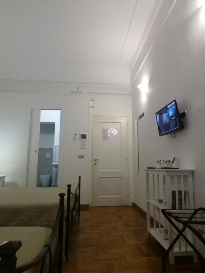Toledo Street B&B Napoli Bagian luar foto
